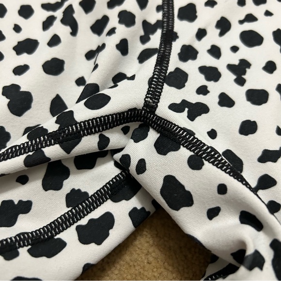 Balance Athletica Ascend Snow Leopard leggings - Picture 5 of 9